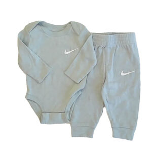 Nike Boys Green Apparel Sets size: 3 Months